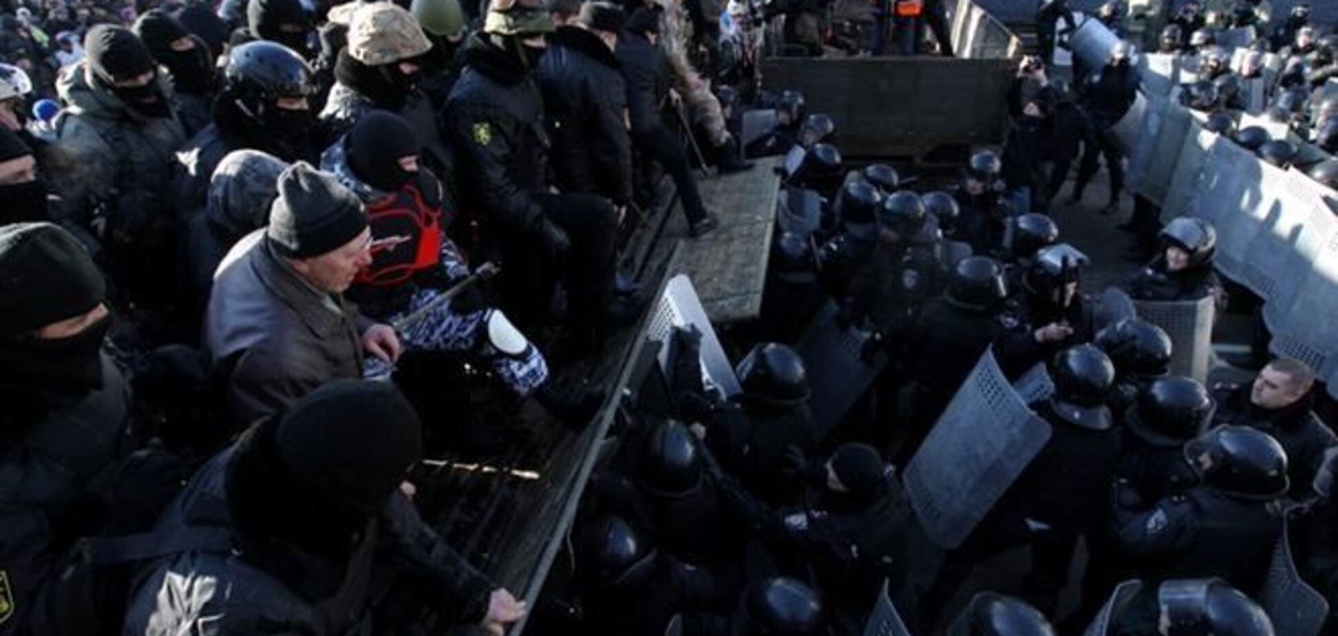 Жертвами столкновений в Киеве стали 28 человек