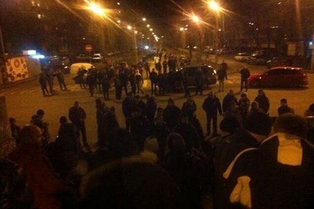 Кияни вночі масово вийшли патрулювати вулиці