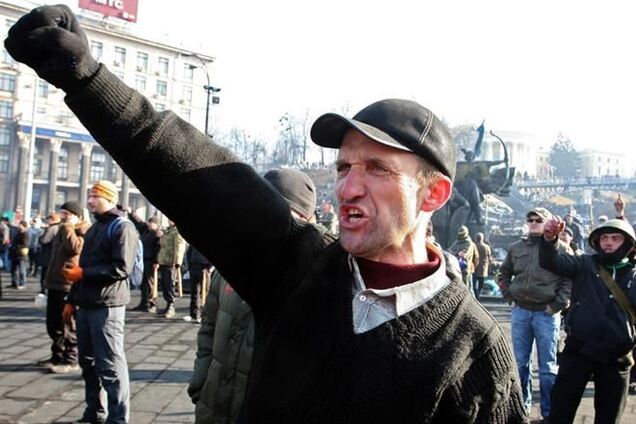 Лавров призвал ЕС осудить действия радикалов в Украине