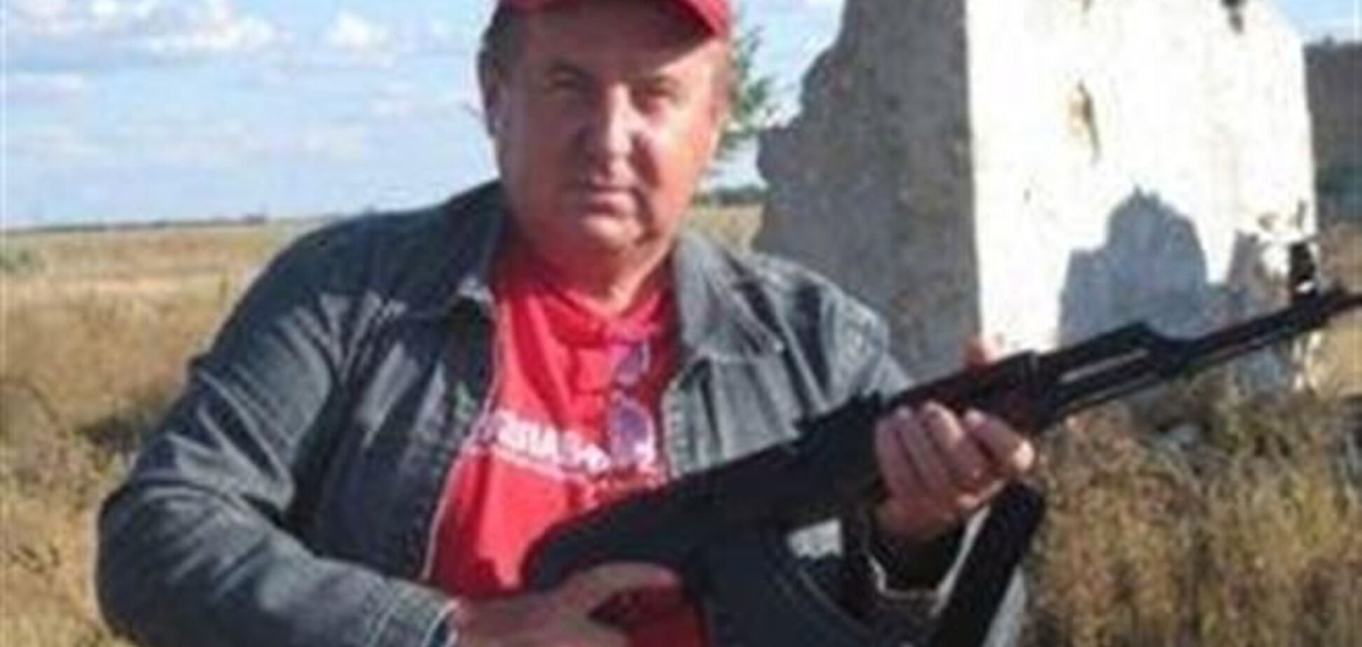 Крымский депутат взялся за оружие