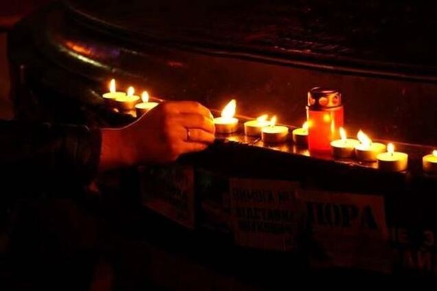 Янукович оголосив 22 і 23 лютого днями жалоби за загиблими