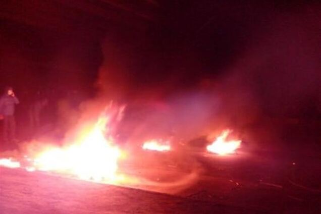 У Черкасах поставили палаючий блокпост