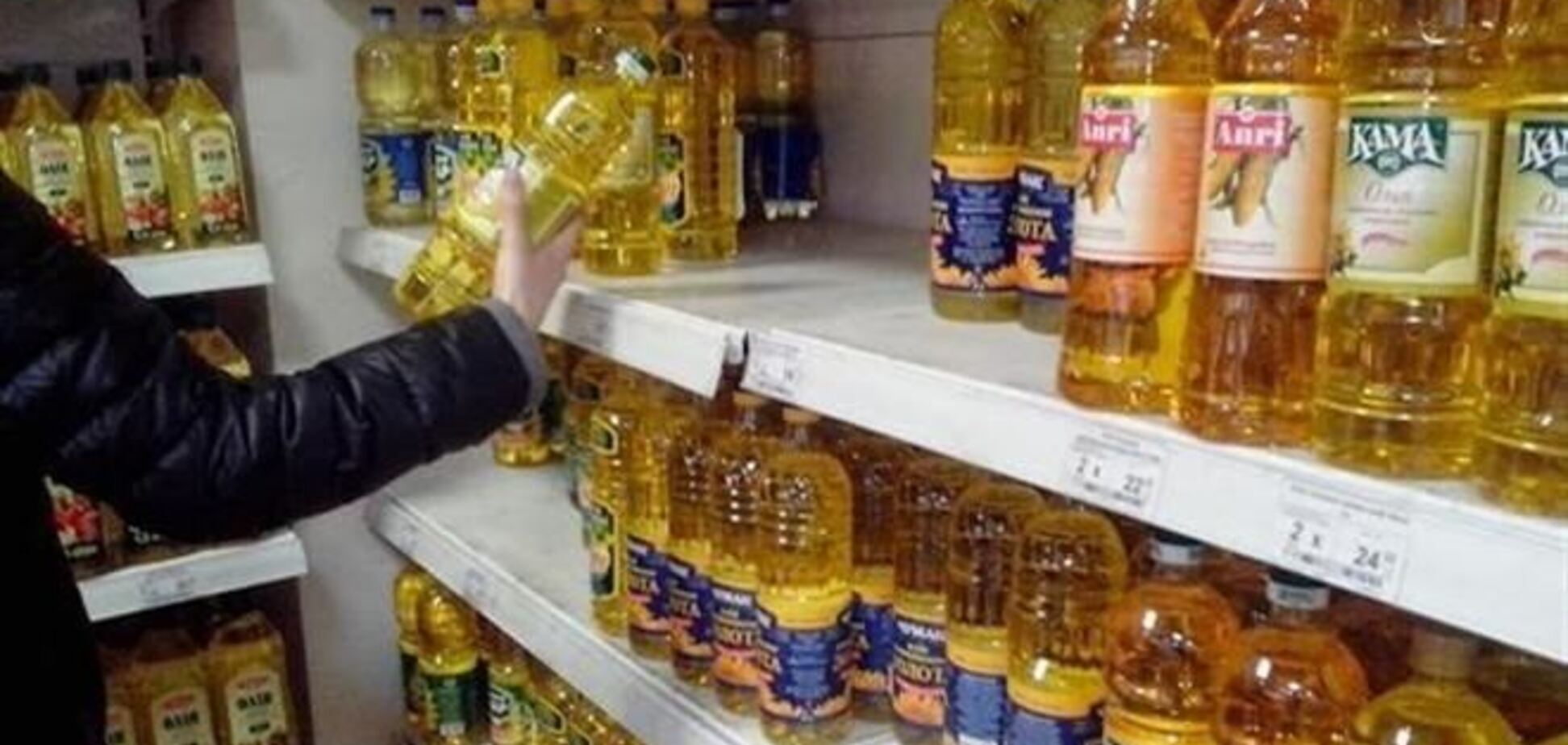 Дефицита продуктов в магазинах Киева нет, часть отделений банков пока не работают