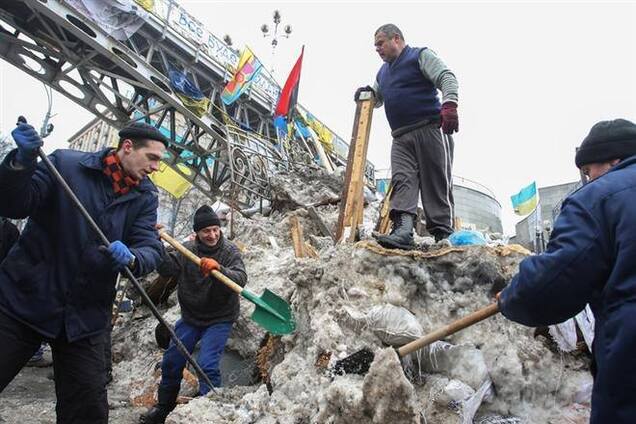 Глава Пентагона: армия Украины должна оставаться вне политики