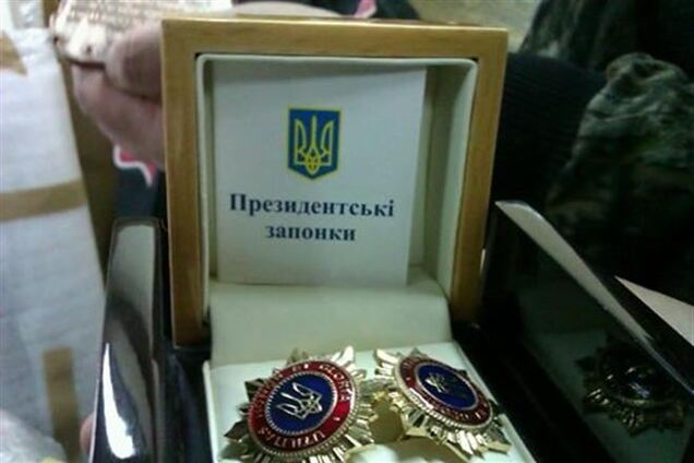 В гараже в Межигорье журналисты обнаружили антиквариат