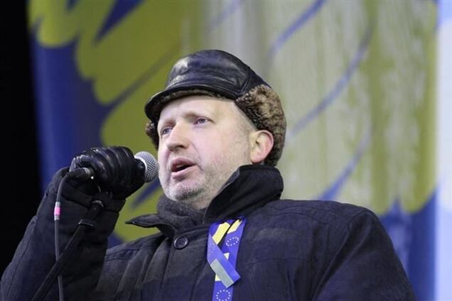 Украинцы не поняли заявление Турчинова о конце революции
