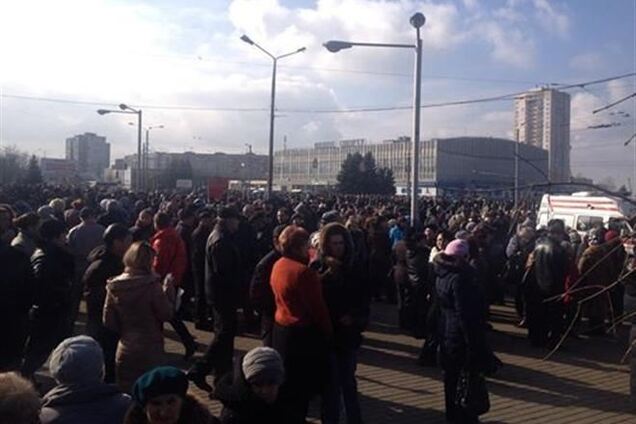 В Харькове евромайдановцы идут к месту проведения съезда 'Украинского фронта'