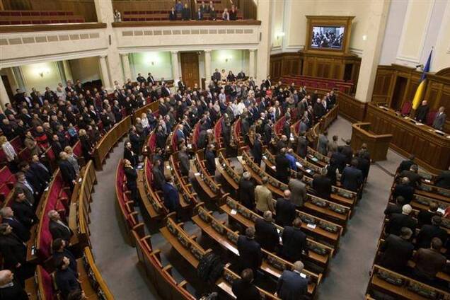 Депутаты обсуждают три кандидатуры на должность премьера. Среди них - Тимошенко