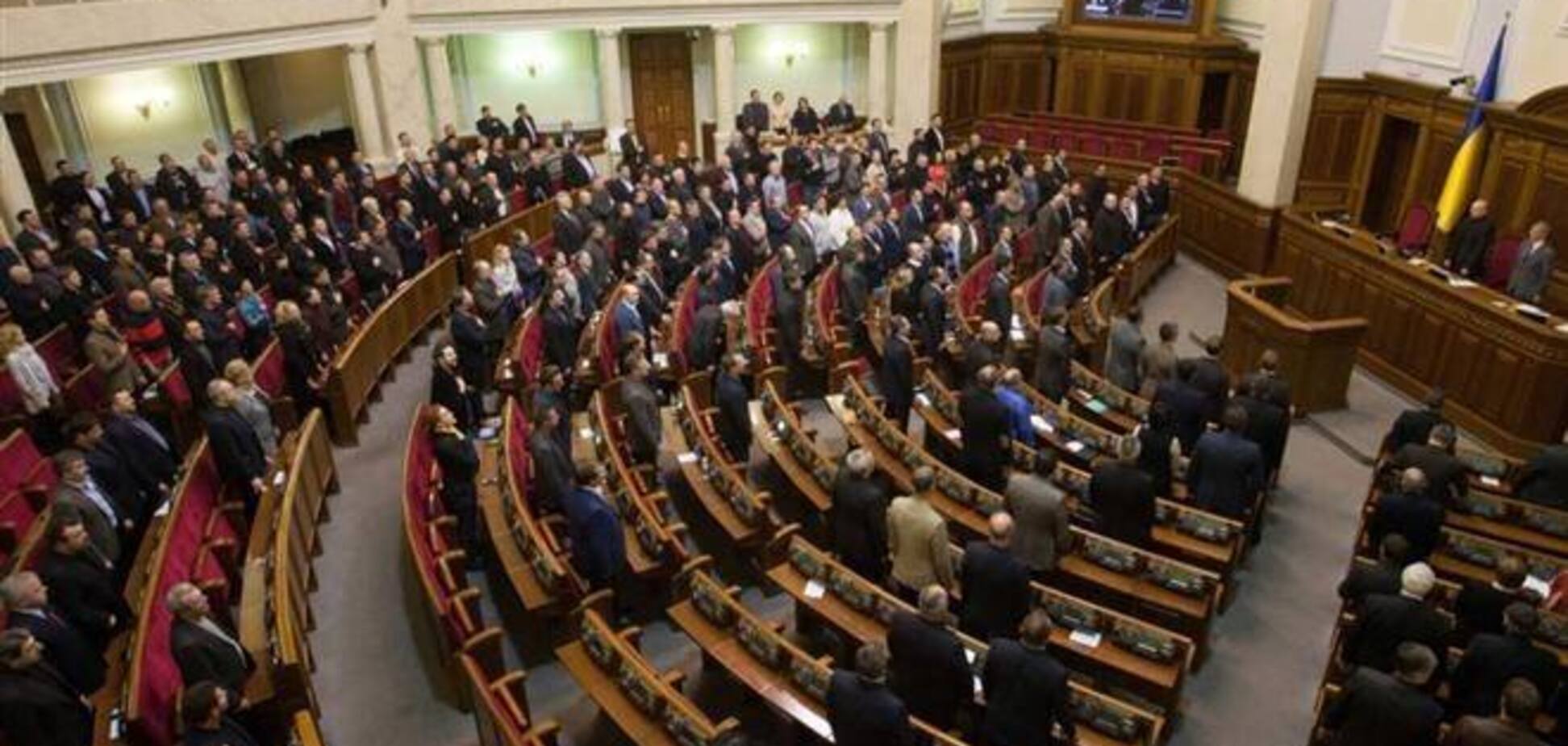 Депутаты обсуждают три кандидатуры на должность премьера. Среди них - Тимошенко