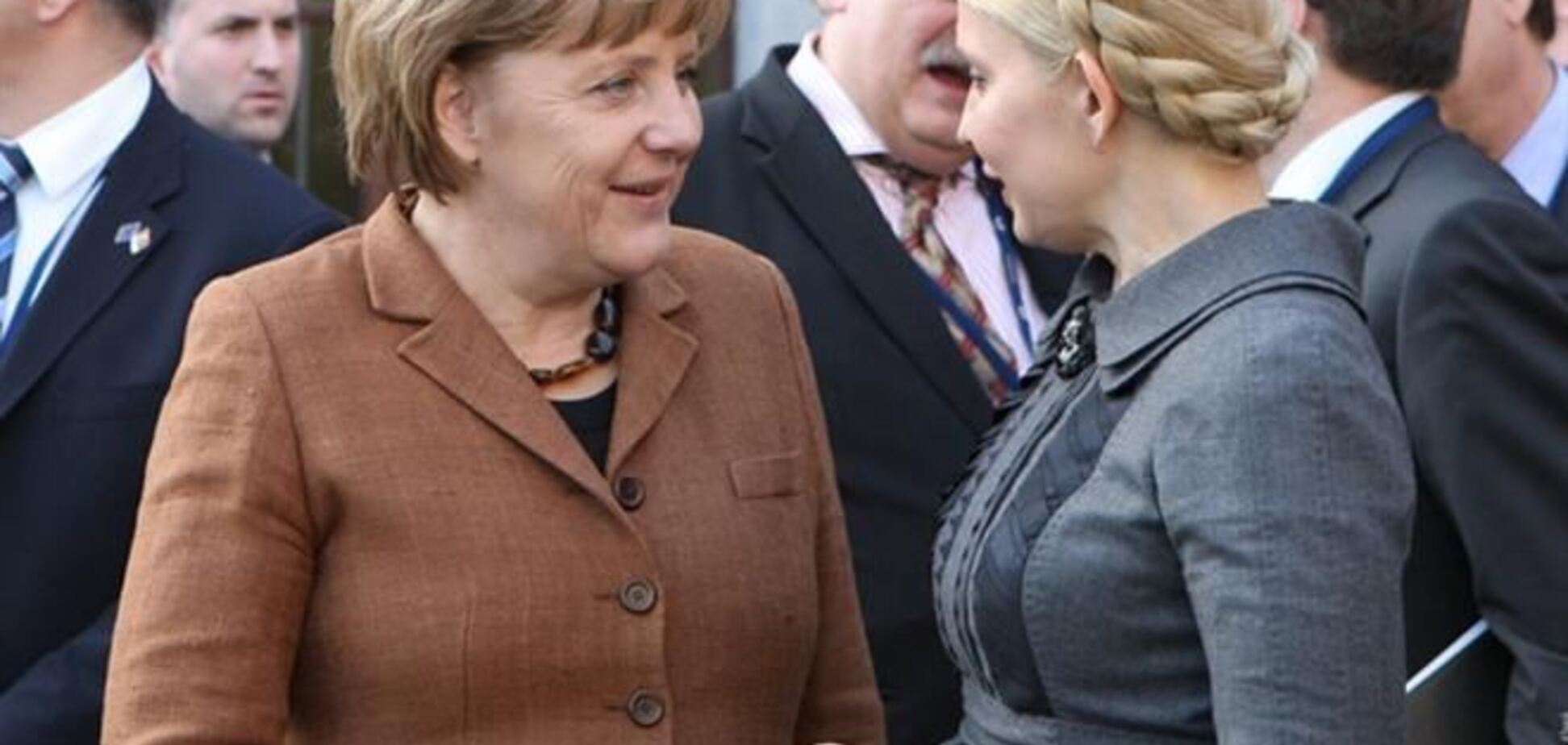 СМИ: Меркель предложила Тимошенко медпомощь