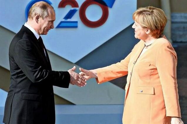 Путин и Меркель: территориальную целостность Украины нужно сохранить