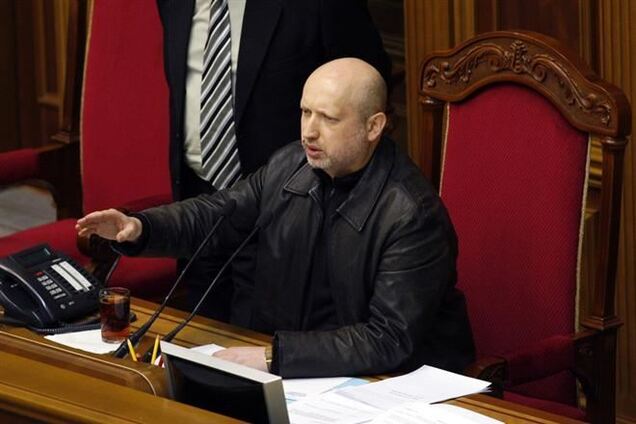 Турчинов в Раде получит полномочия на подписание законов