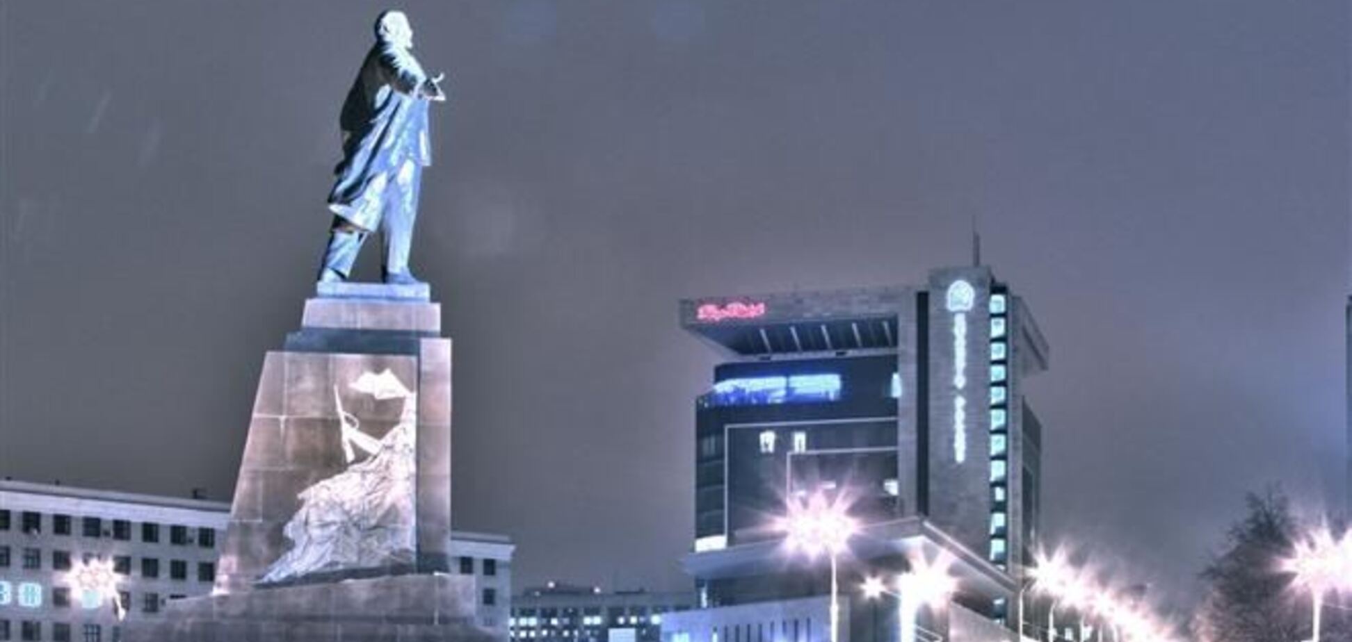  Памятник Ленину в Харькове не снесут, вопрос сноса обсудят с харьковчанами