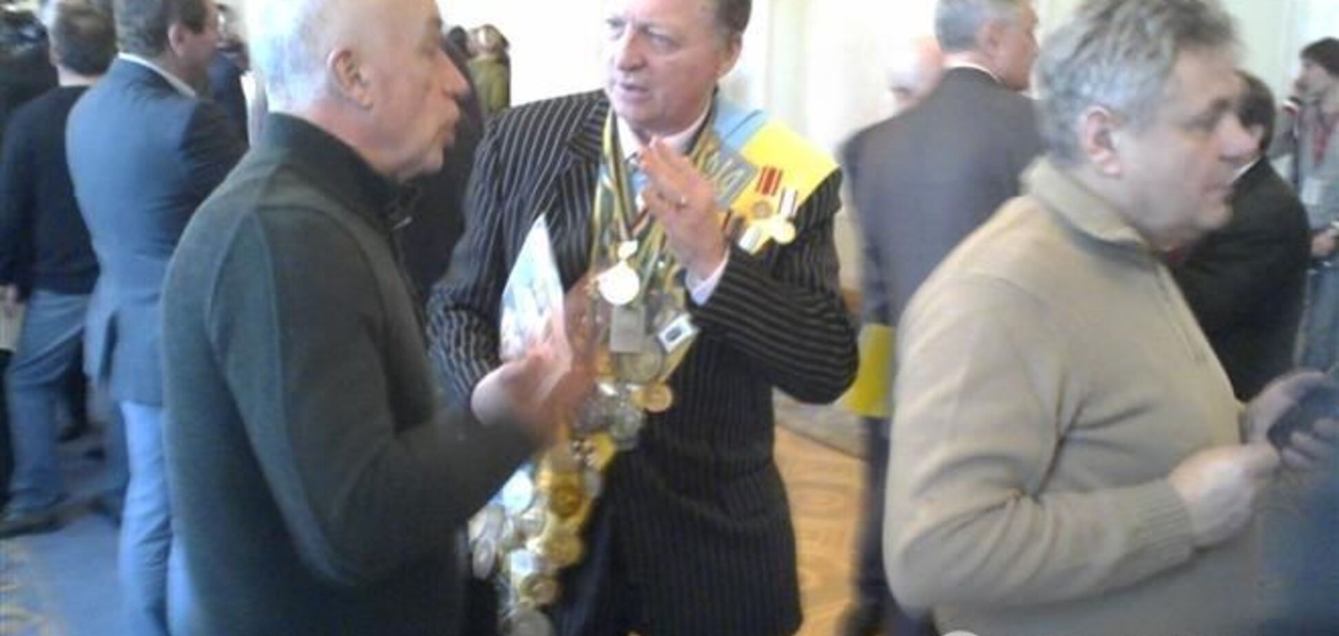 Чемпион мира по фехтованию просит провести выборы мэра Киева и Киевсовета
