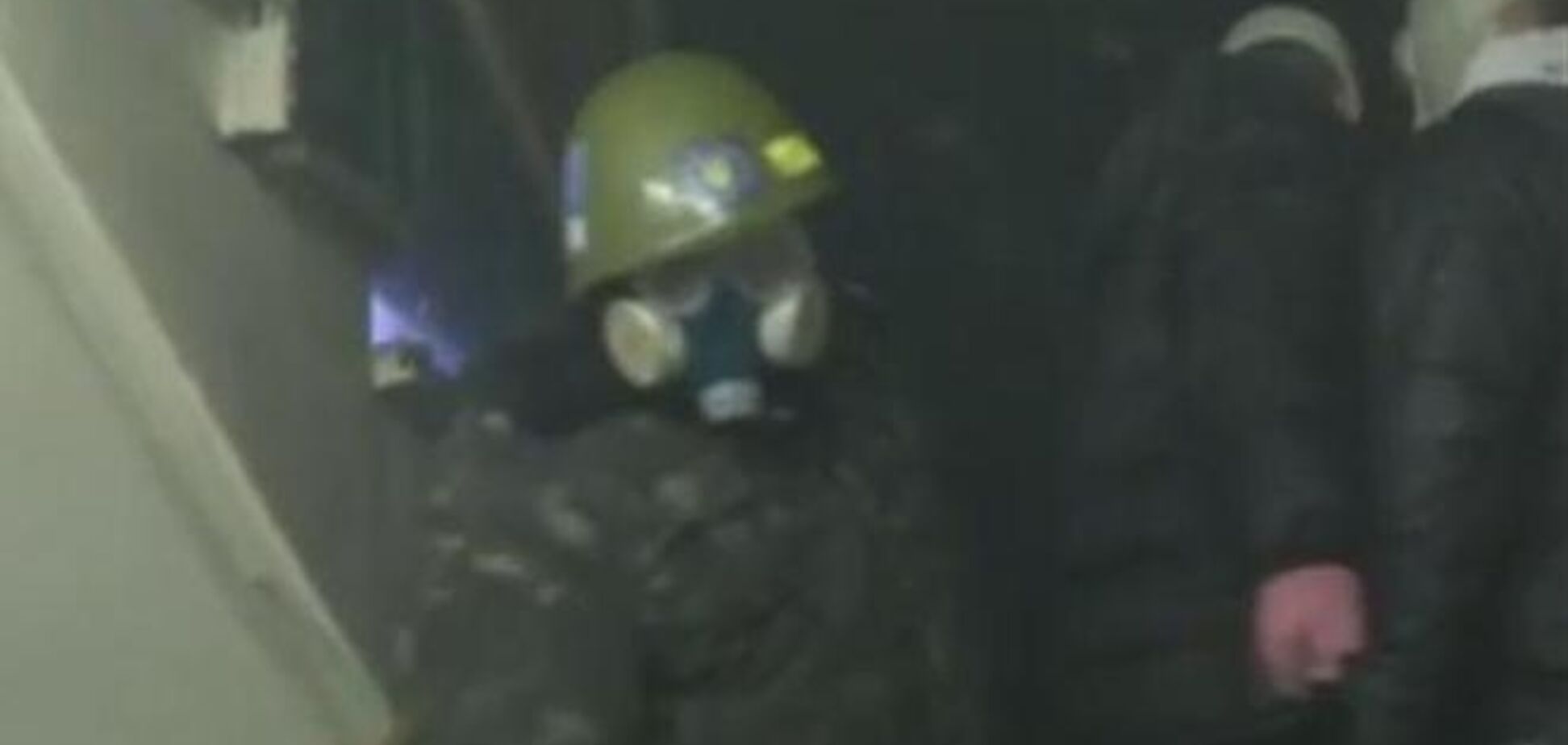 Как Самооборона вытаскивала горящих в Доме профсоюзов людей. Видео