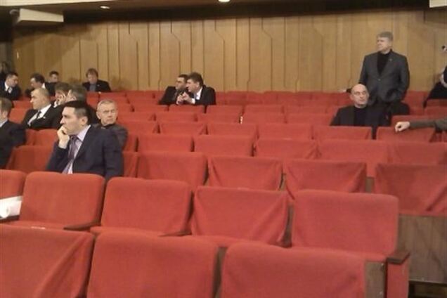 Спікер Ради Криму закрив засідання через відсутність кворуму