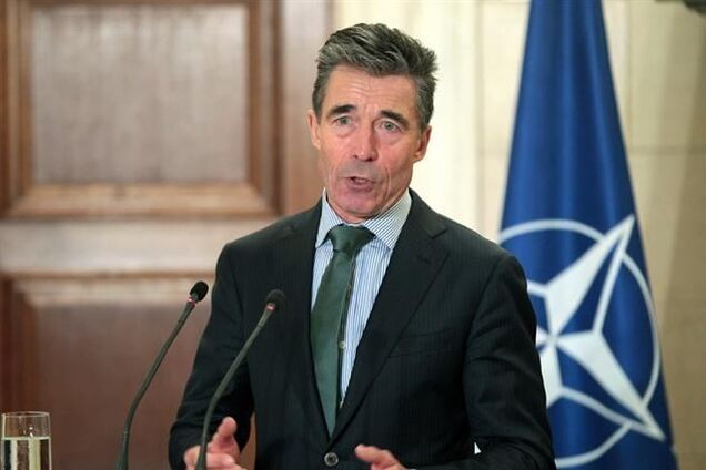 Расмуссен: Украине не обязательно торопиться в НАТО, есть дела поважнее