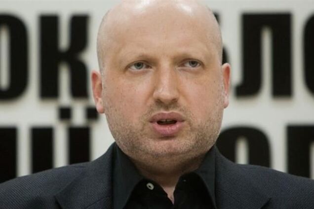 Турчинов возглавил украинскую армию