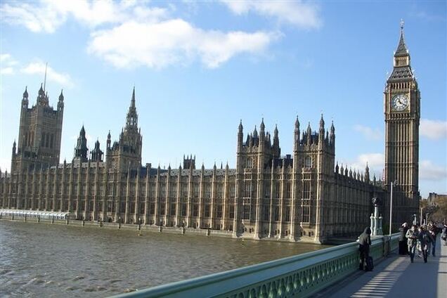 Великобритания следит за обстановкой в Крыму