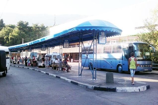 В Крыму ограничили движение транспорта