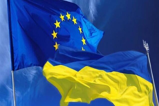 Европарламент приветствует смену власти в Украине демократическим путем