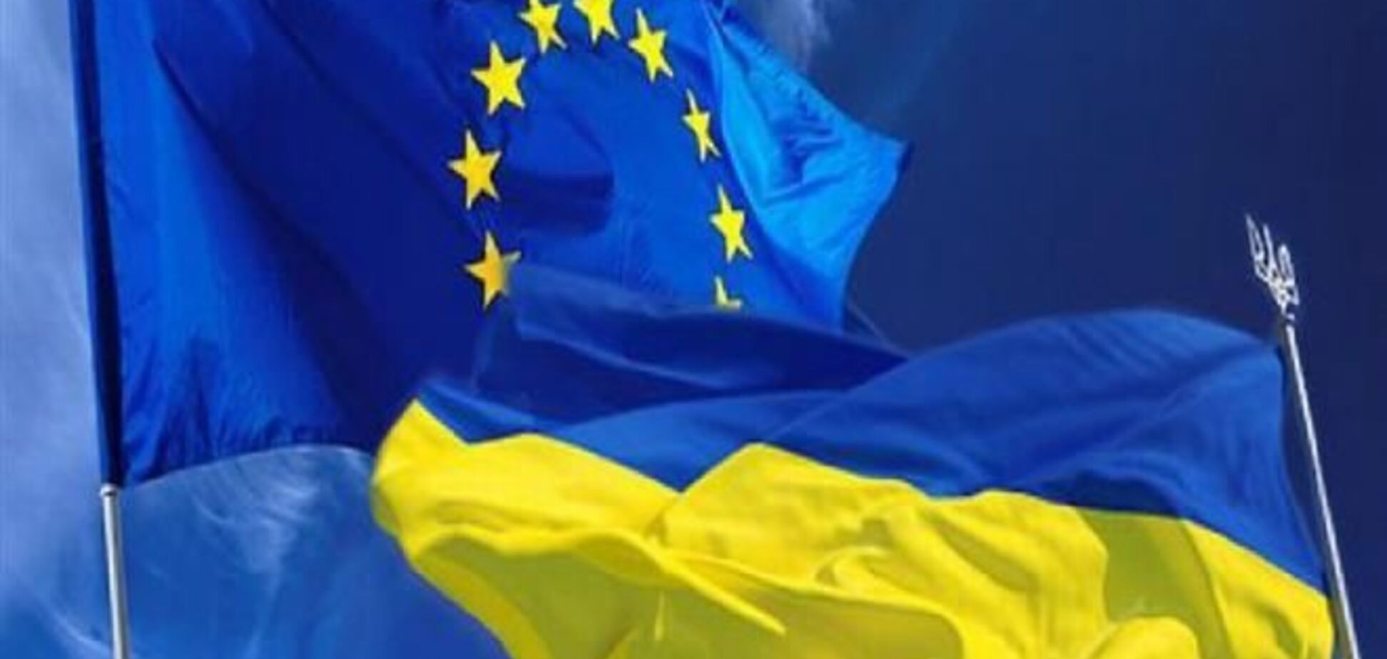 Європарламент вітає зміну влади в Україні демократичним шляхом