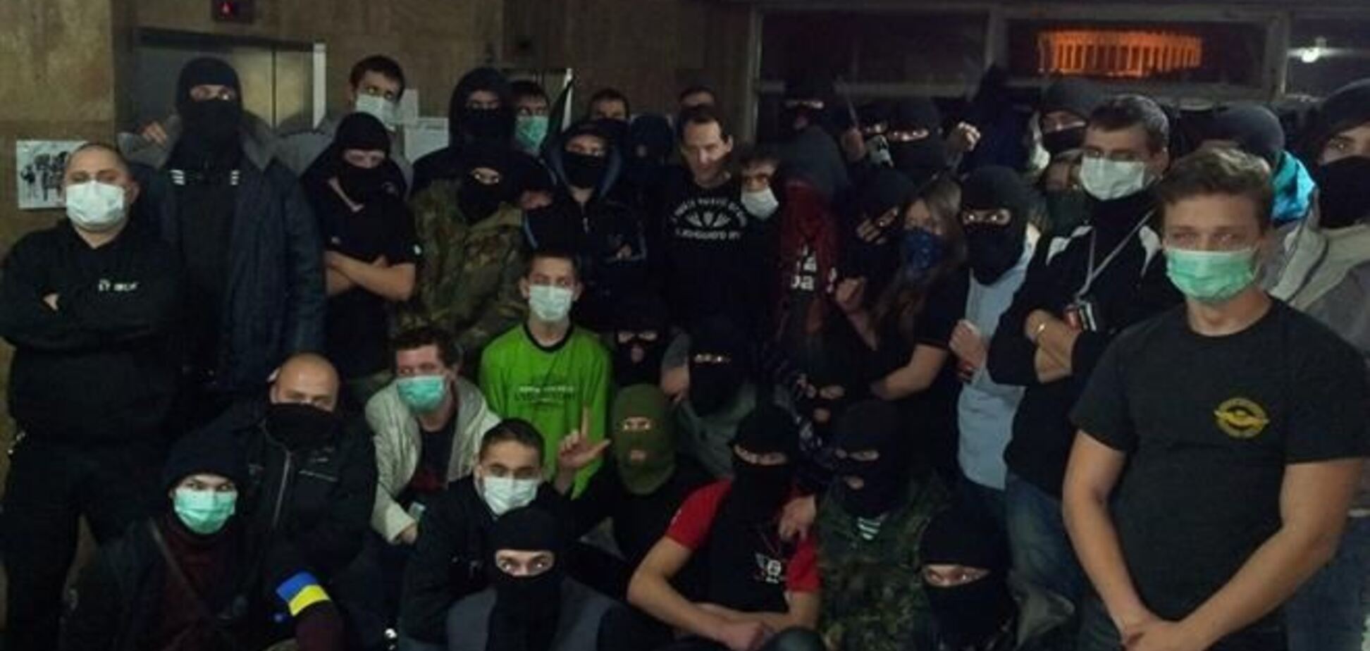 'Правый сектор' не поедет в Крым освобождать админздания