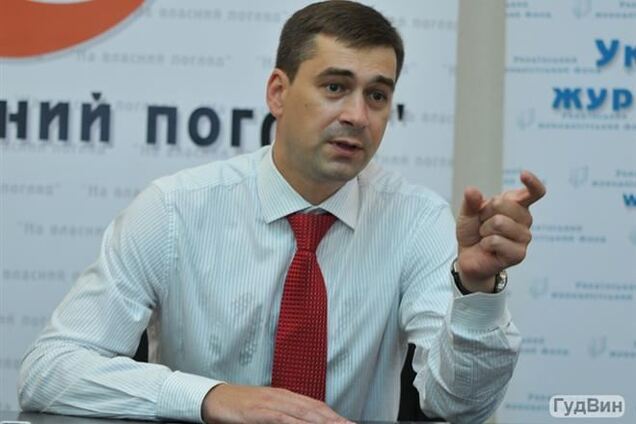 Неизвестные в масках пытались захватить Соломенскую РГА Киева