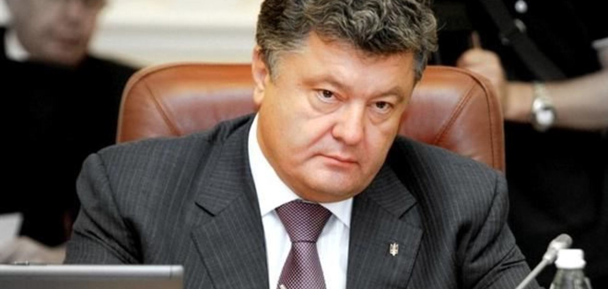 Рада отправила Порошенко в Крым для урегулирования ситуации