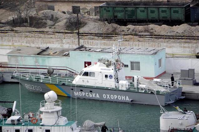 Українських прикордонників у Балаклаві оточили невідомі зі зброєю - ЗМІ