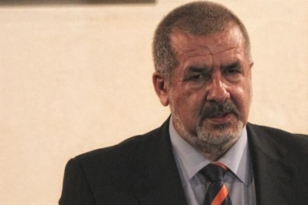 Меджлис требует, чтобы военные ушли с улиц Крыма