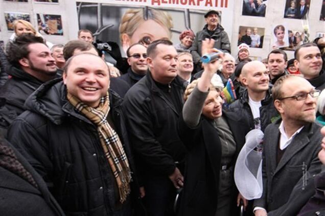 Тимошенко закликала згорнути наметове містечко біля Печерського суду