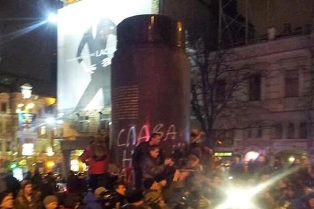 Снесенного Ленина в Киеве заменят памятником меценатам