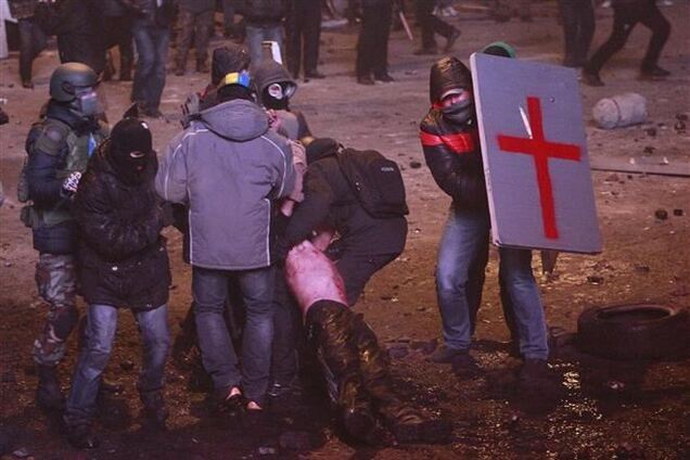 Оппозиция решила законодательно защитить пострадавших на Майдане