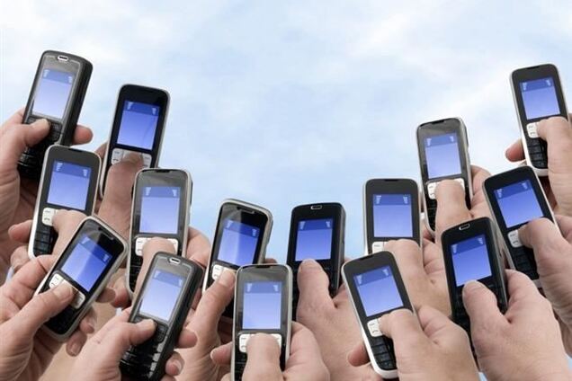 Почти 90% украинцев пользуются мобильными телефонами - опрос