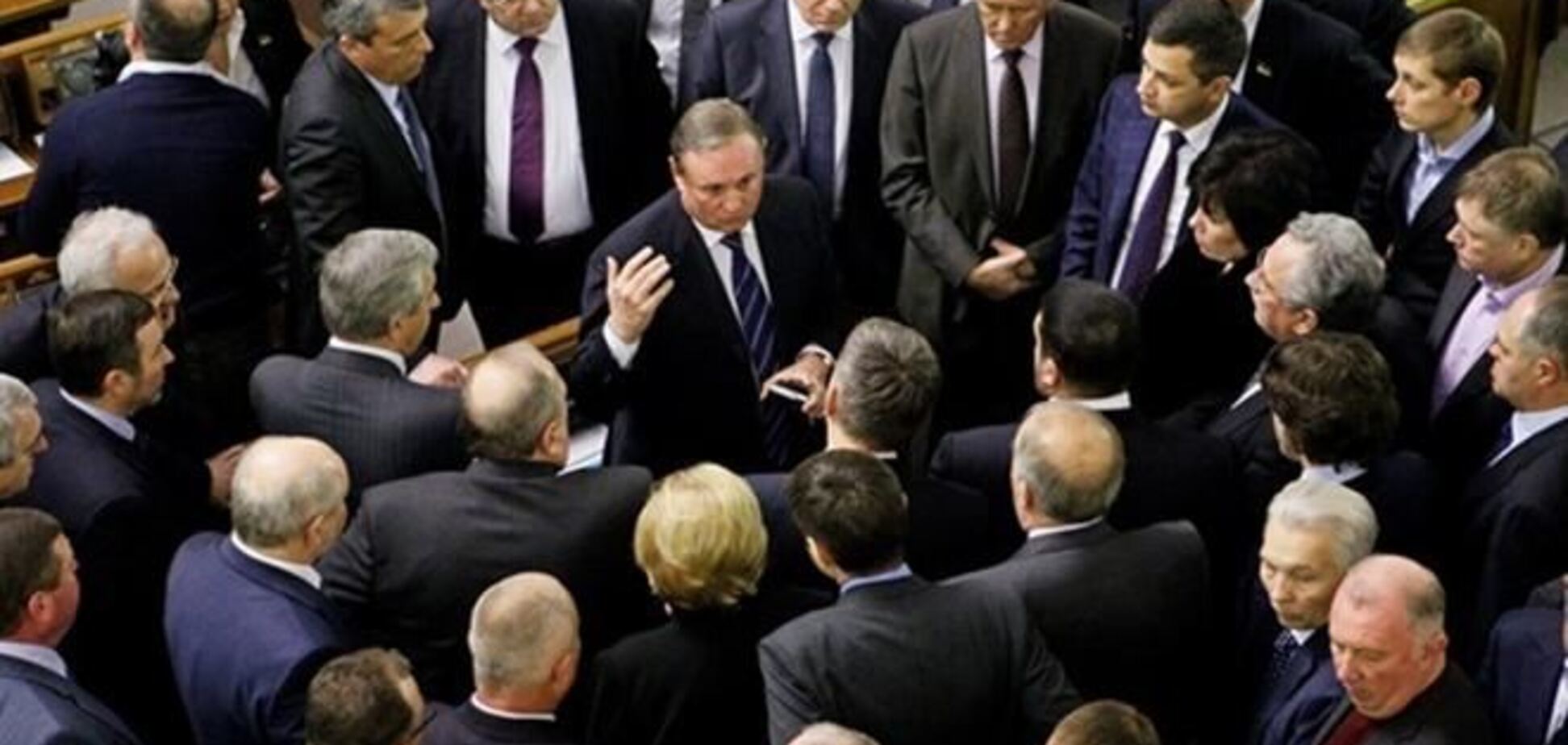 Клюев и Арбузов приехали на заседание фракции ПР