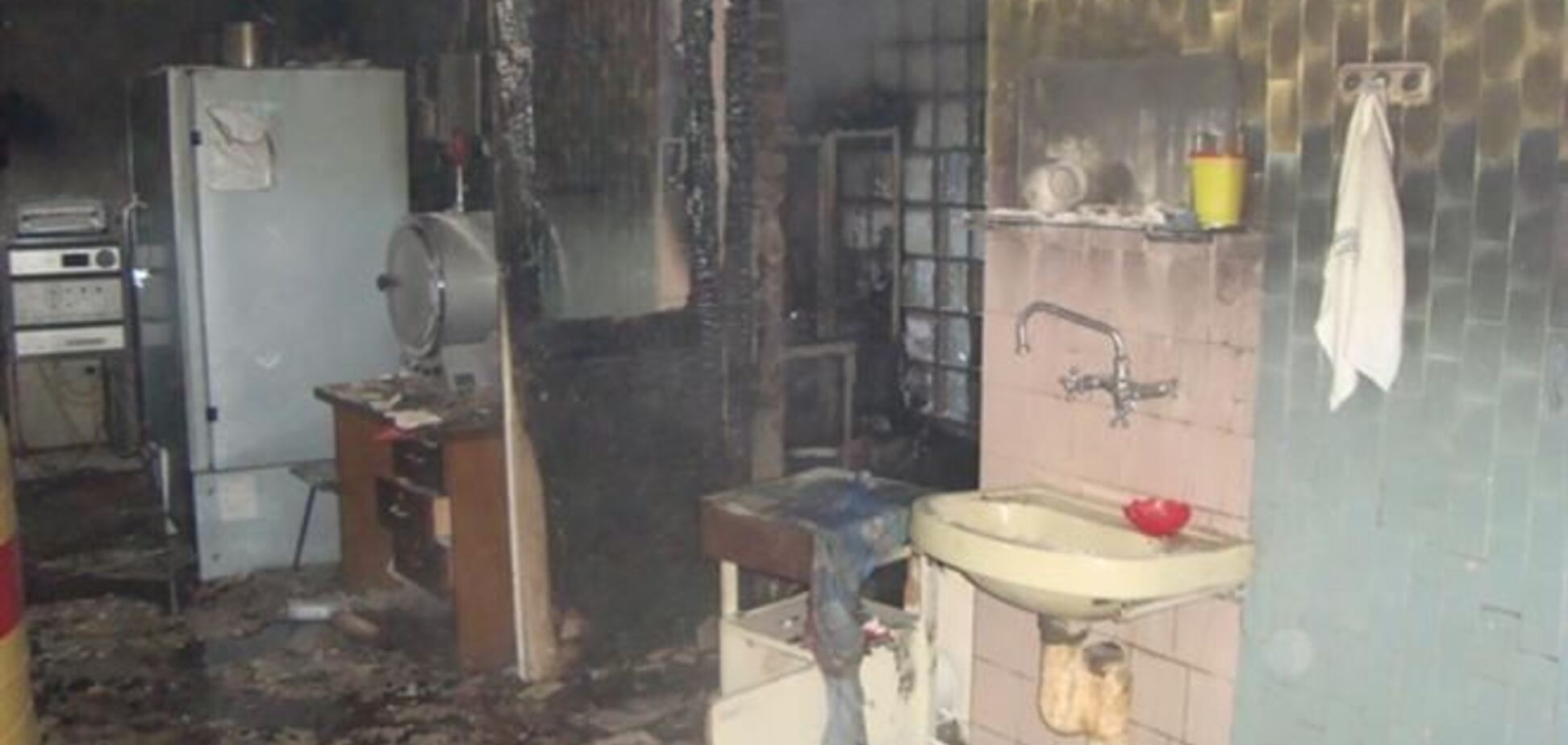 В Киеве горел городской центр крови: эвакуировали 150 сотрудников