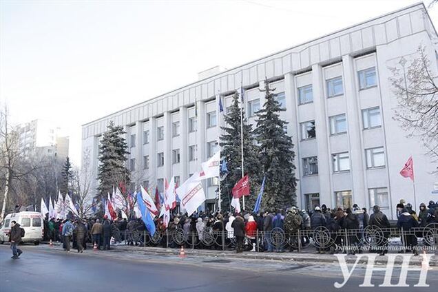 Заседание Киевсовета пикетировали, но не штурмовали