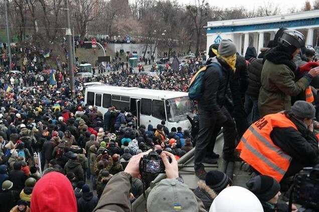 МЗС Франції: криза в Україні не вирішити ескалацією репресій