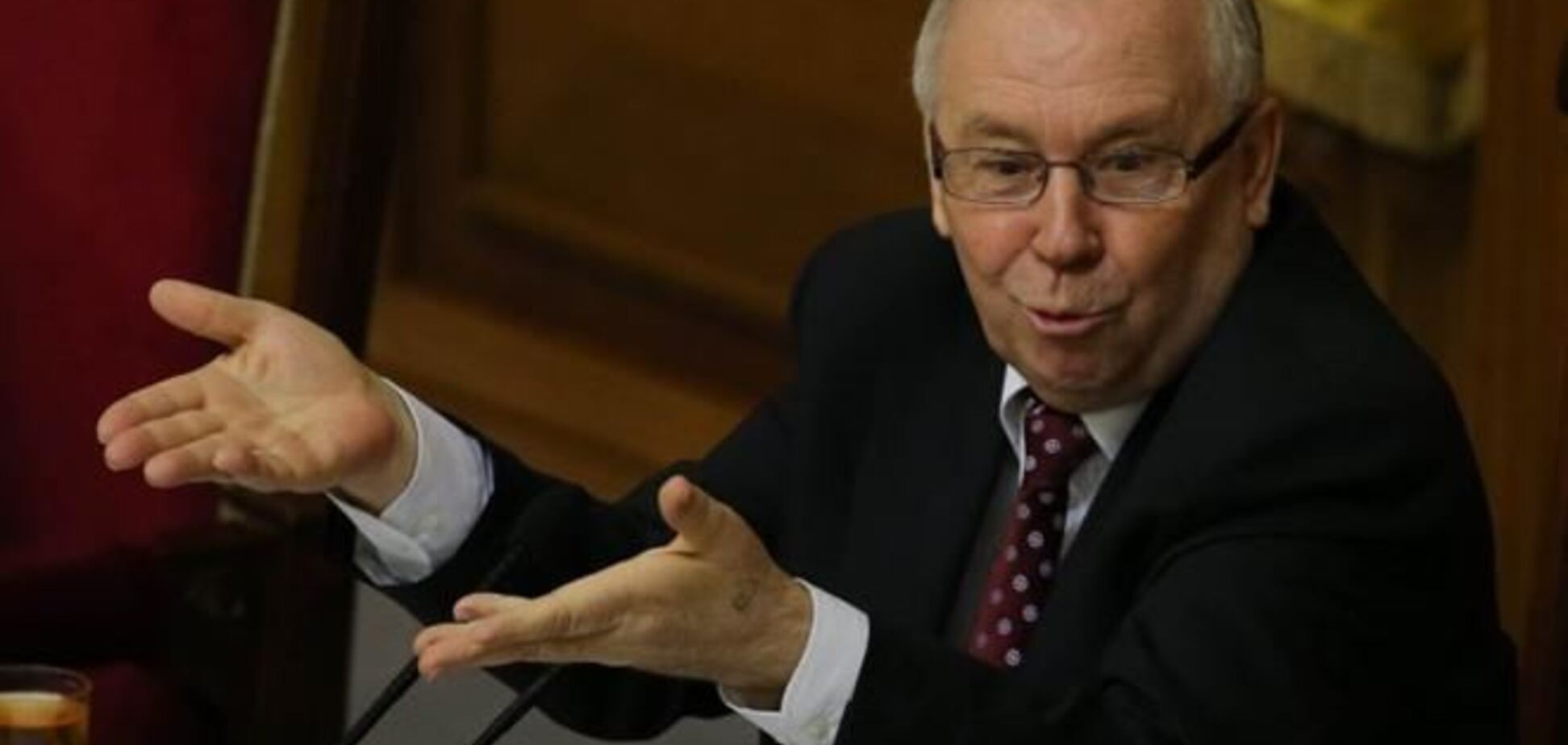 Яценюк предложил Рыбаку уйти в отставку