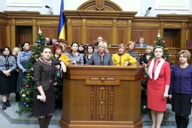 Нардепи-жінки 'захоплюють' Верховну Раду