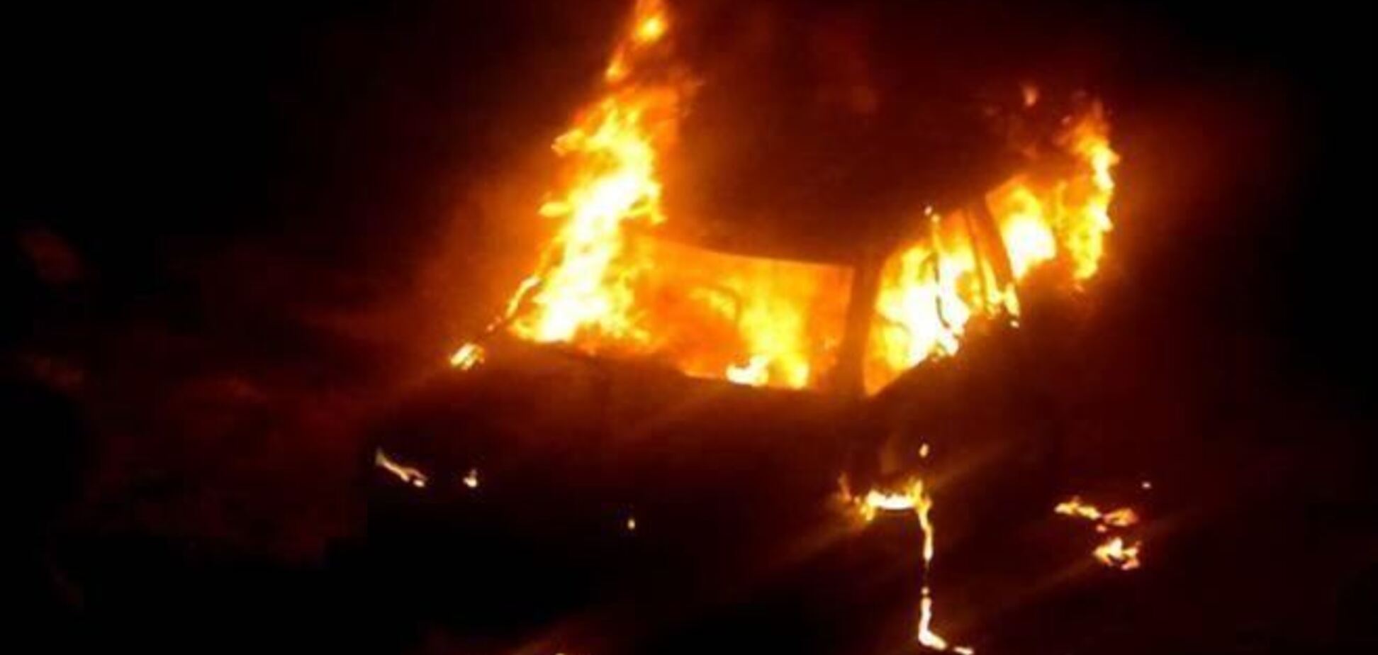 В Севастополе неизвестные сожгли авто ударовца