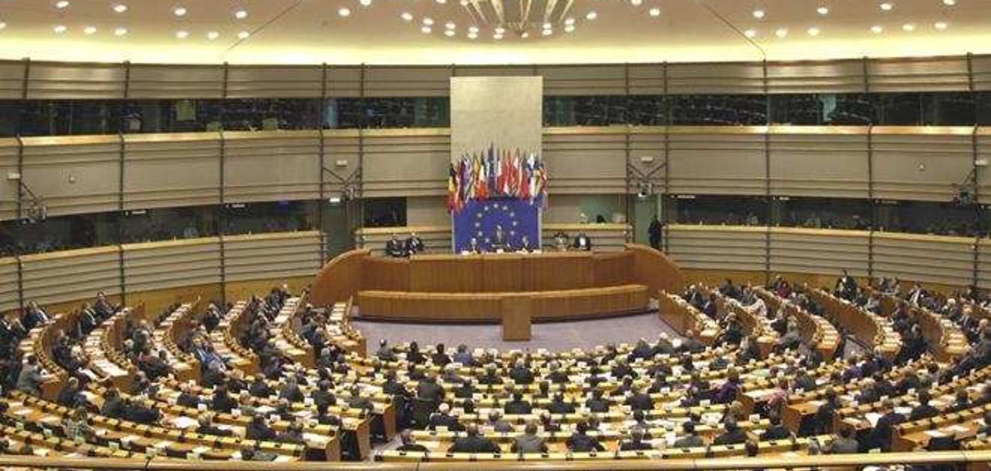 Европарламент обсуждает 7 вариантов резолюции по Украине