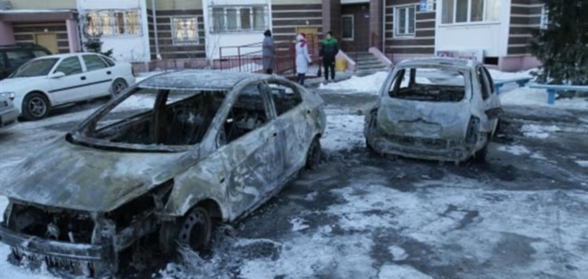 Оппозиция хочет, чтобы за сожженные машины платило МВД