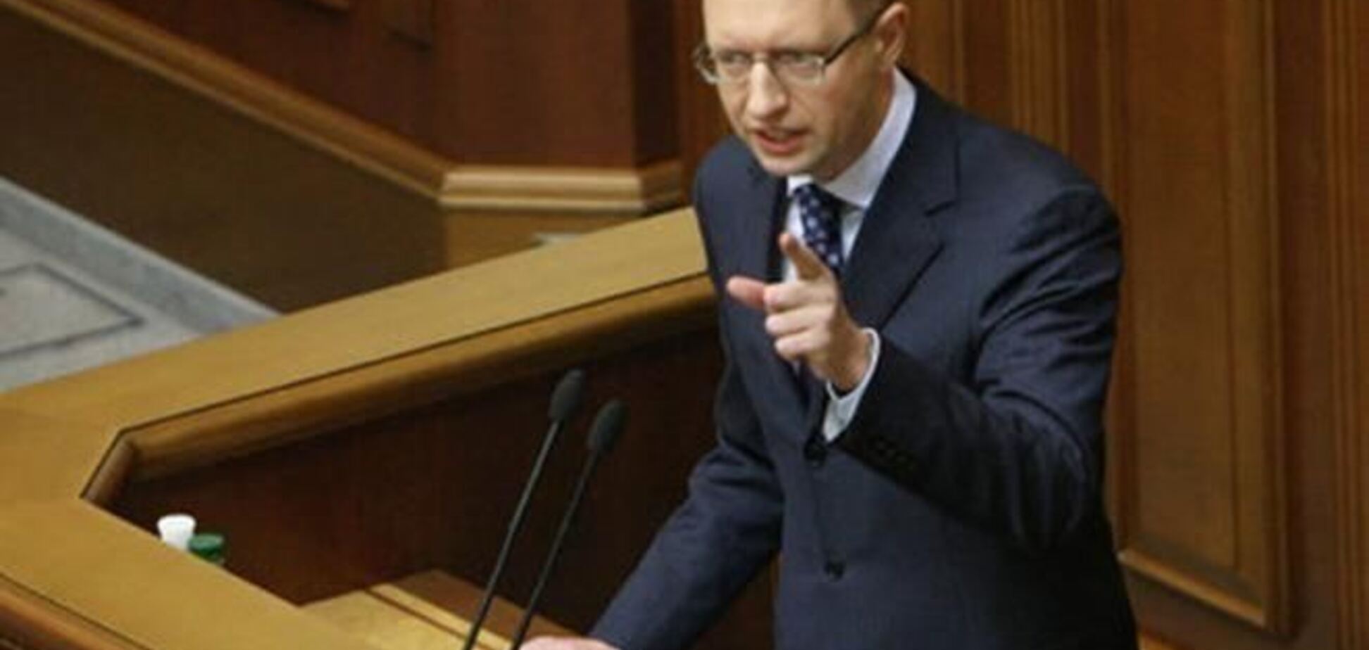 Яценюк требует голосования по Конституции, Рыбак говорит - это невозможно