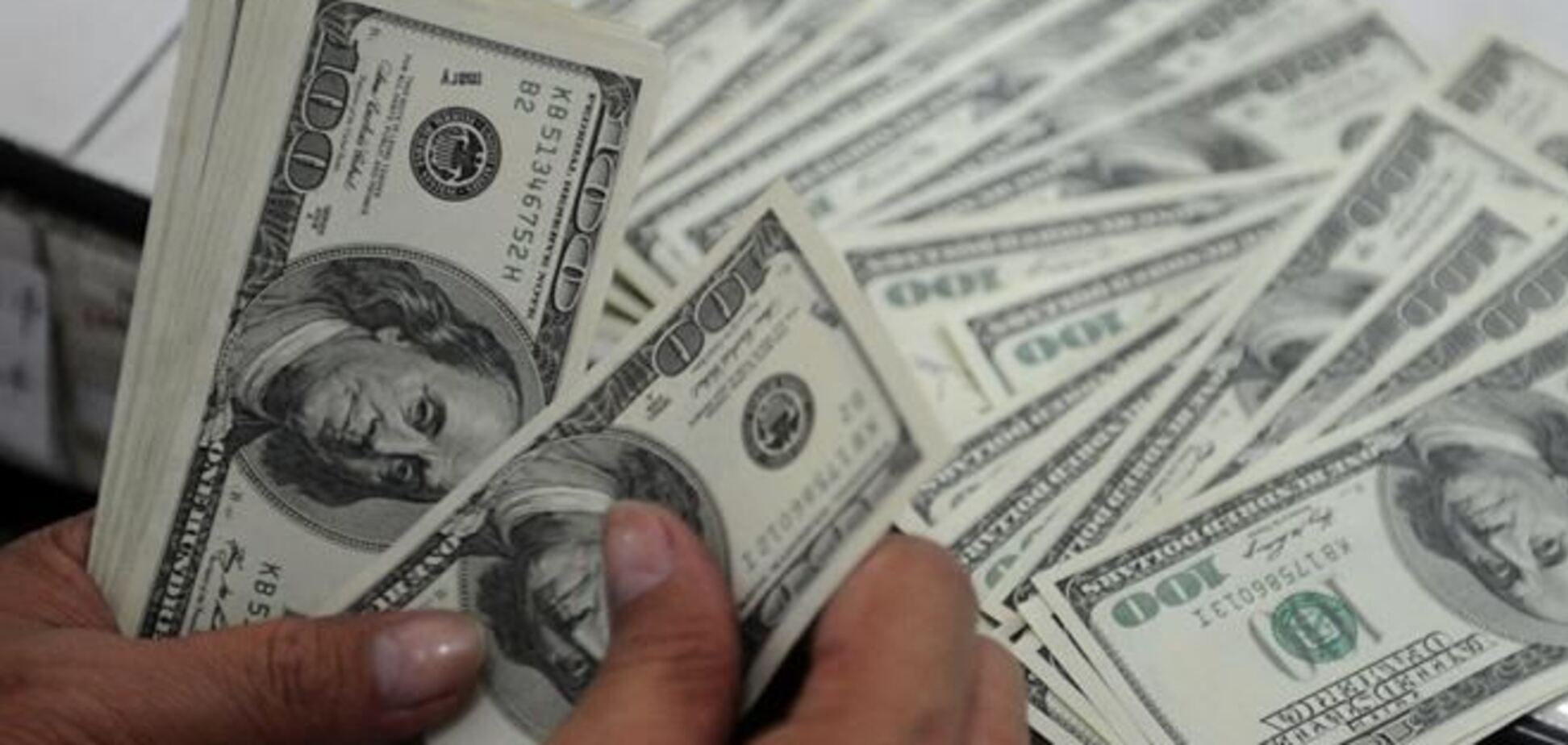 Снижение доллара спровоцировали банкиры – эксперт