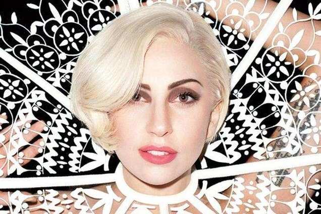Леди Гага снова шокирует мир новыми нарядами