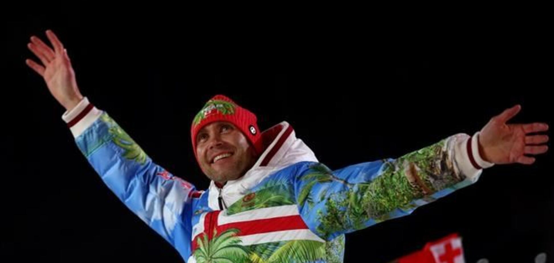 Шорты, военные и канарейки. Самые яркие наряды сборных на открытии Олимпиады