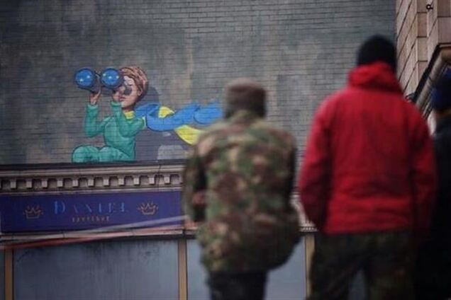 Перед барикадами на Грушевського з'явилося графіті Тимошенко