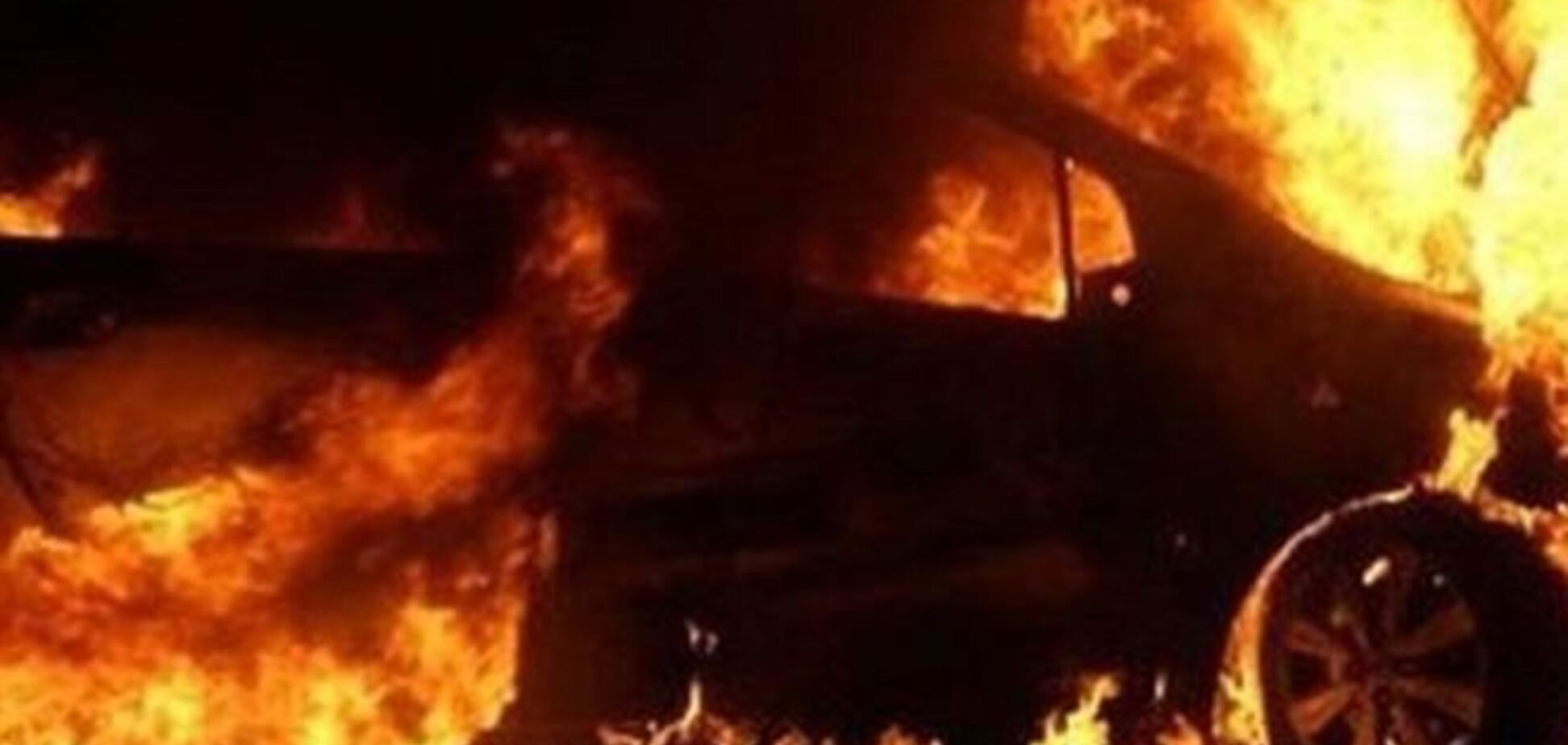 Ударовец пообещал подарить мэру Севастополя остатки своего сгоревшего авто